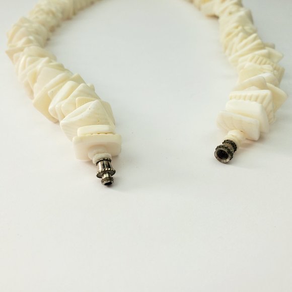 Vintage Puka Shell Necklace - Picture 4 of 4